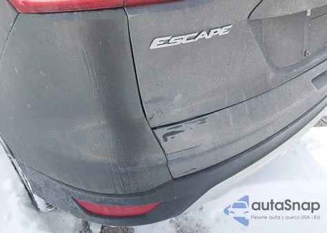 2013 Ford Escape S z USA, uszkodzony, nr VIN 1FMCU0F74DUC43617